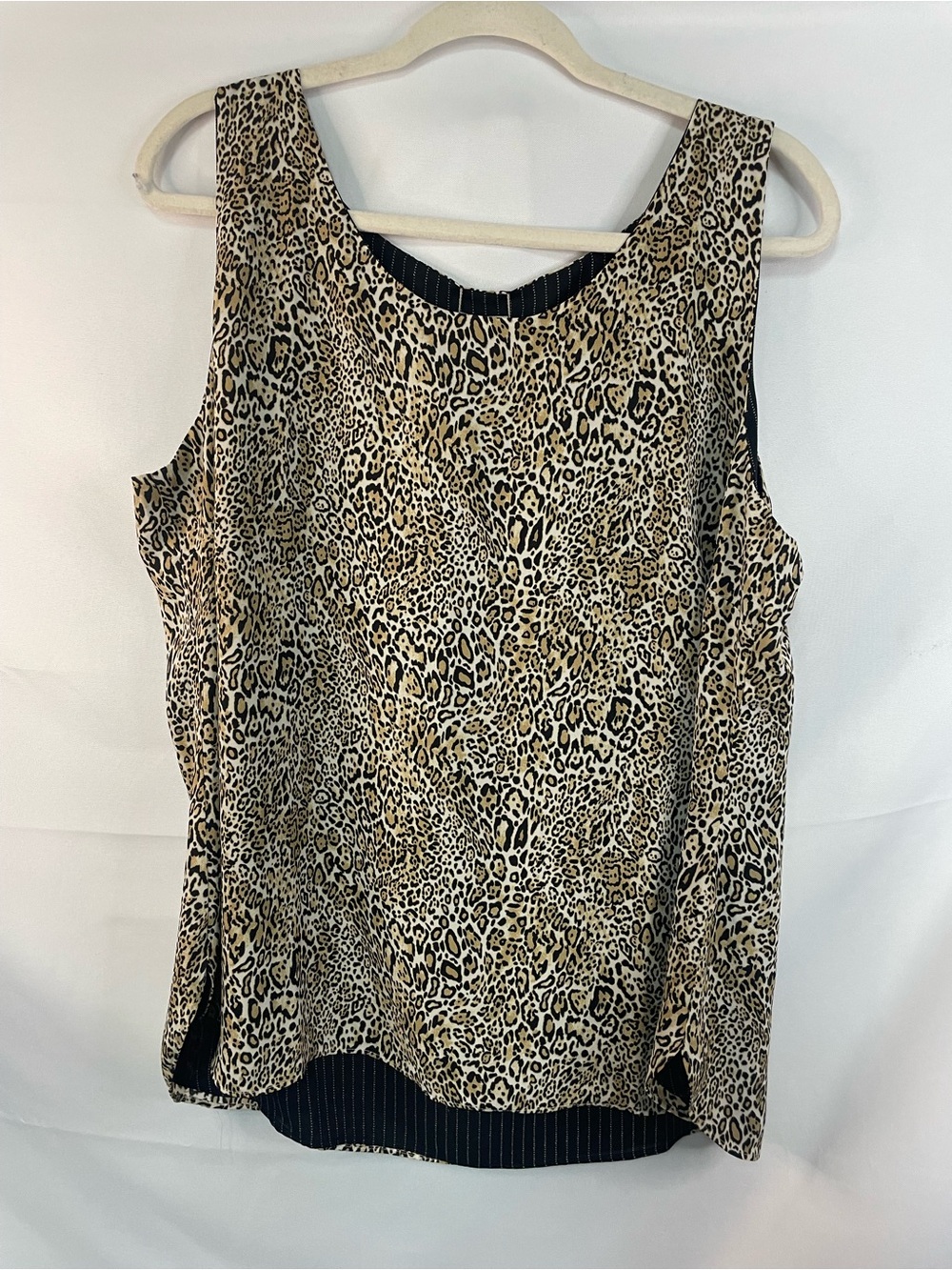 Chicos nwt Sleeveless Leopard Print Tank Top - Beige/Black cute lining.